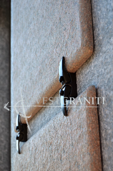 Particolare chiavarde e loculi