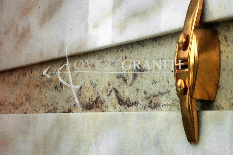 Particolare chiavarde serie oro e loculi 
