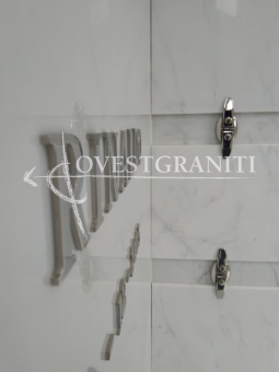 Interni edicola funeraria in Bianco Carrara "C"