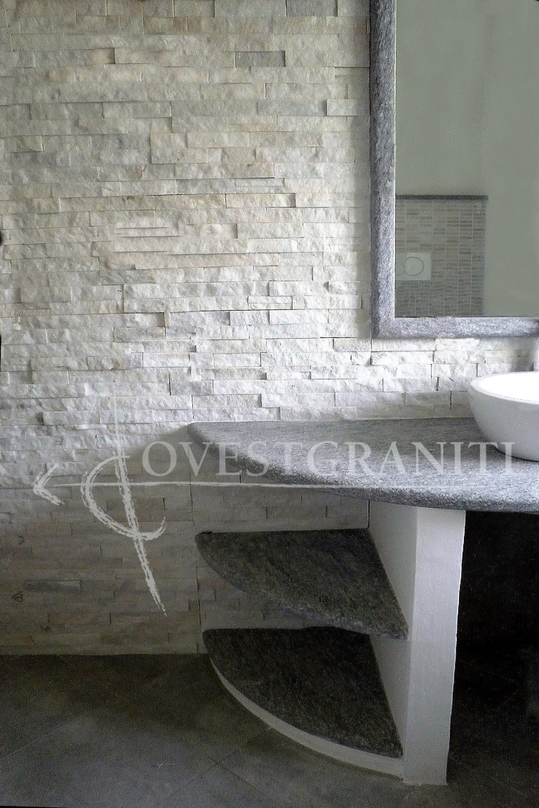 Ovest graniti piano fiammato bagni in pietra di luserna Rivestimento bagno in pietra